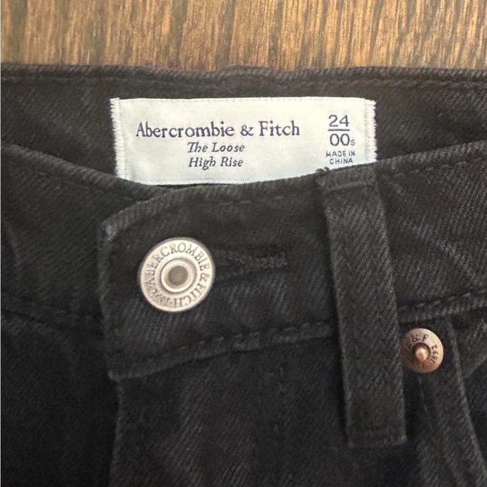 Abercrombie & Fitch Black The Loose High Rise Jean